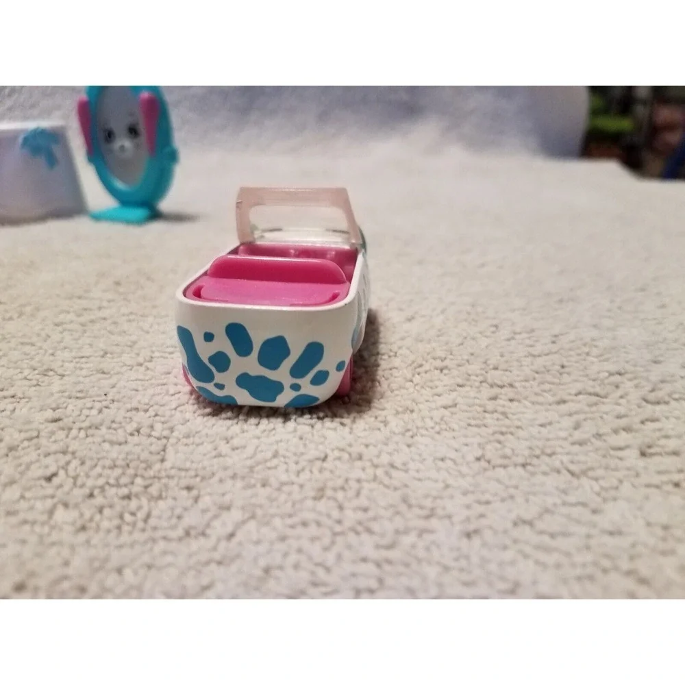 Lot 9 items‎ Shopkins Ice cream parlor and kitty dinner party